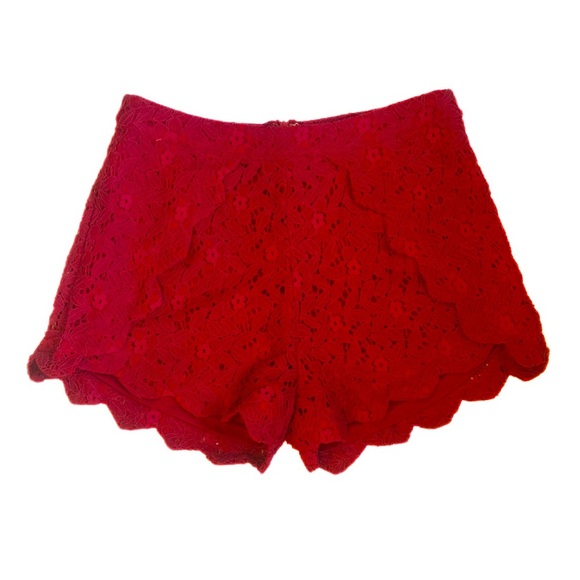 NWT Francescas boutique Alya lace scallloped hem shorts ❤️ - Picture 2 of 7
